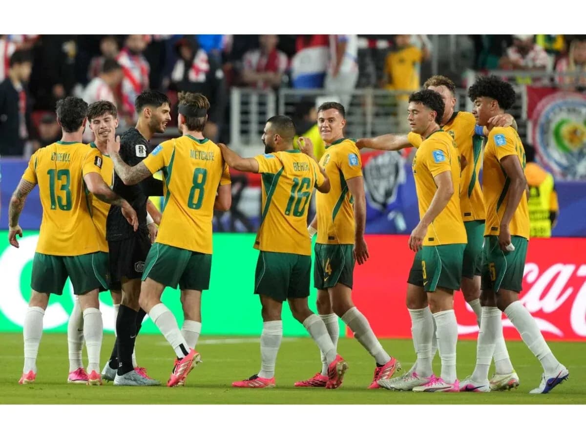 Australia team celebrating during World Cup match