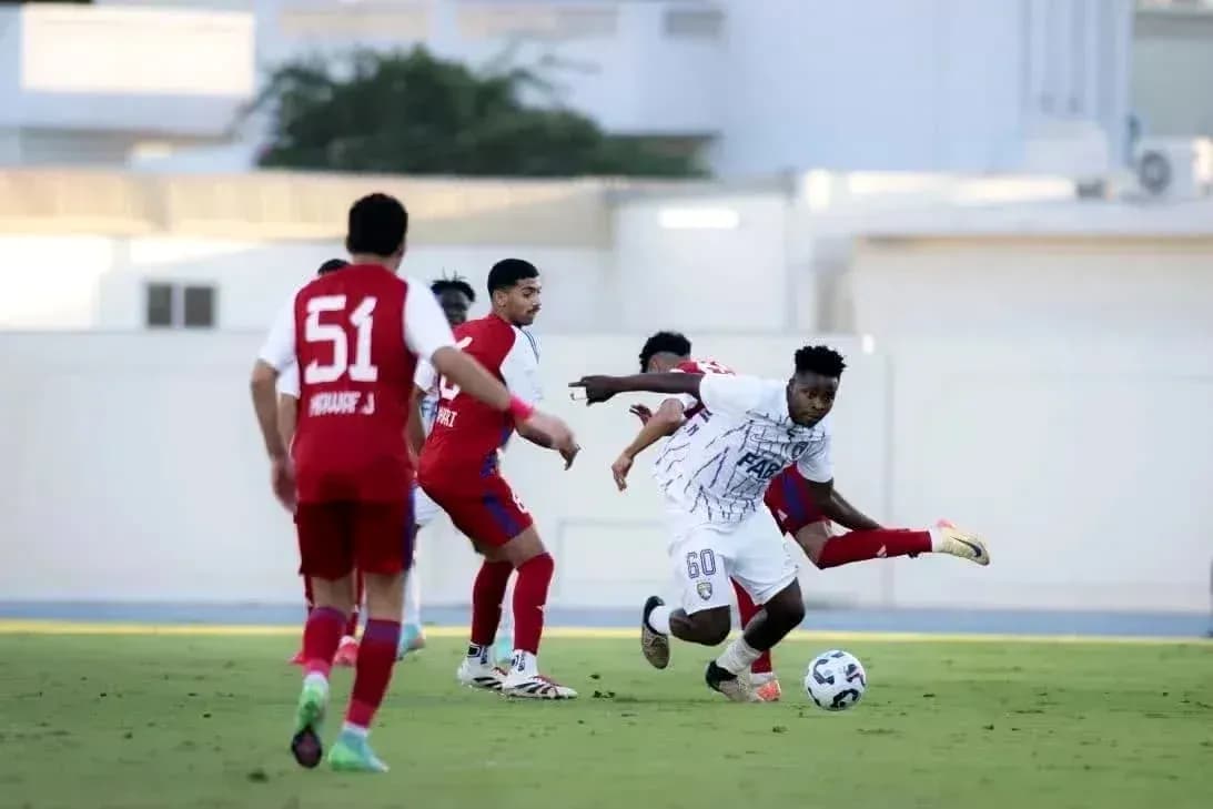 Al Dhafra U23 player dribbling against Al Ain U23