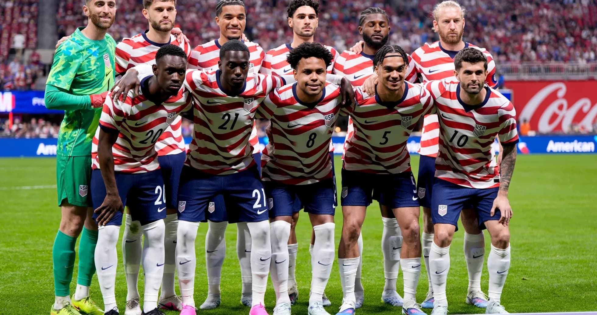 USA team posing before World Cup match