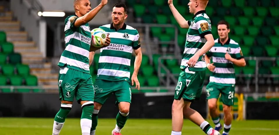 Shamrock Rovers players celebrating a goal