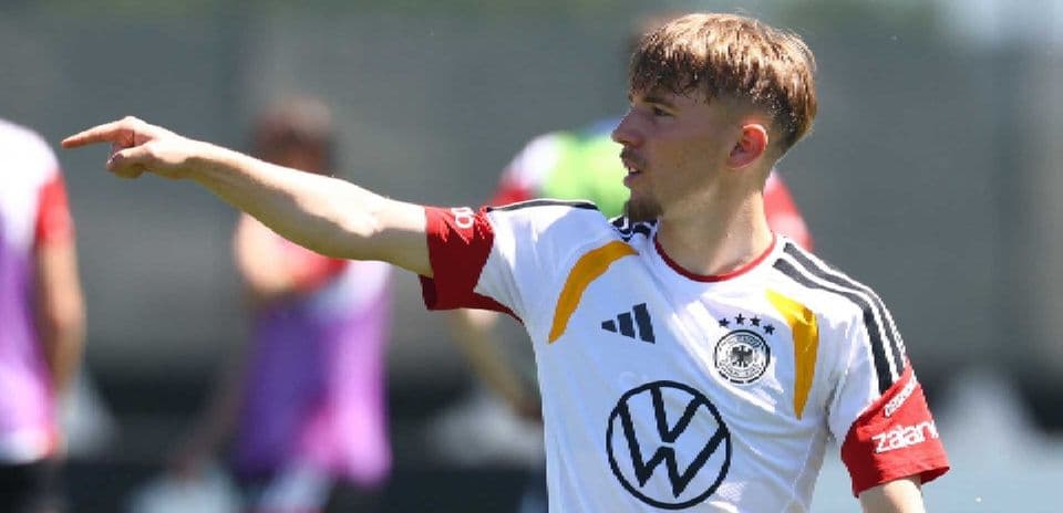 Player gesturing during Germany training session