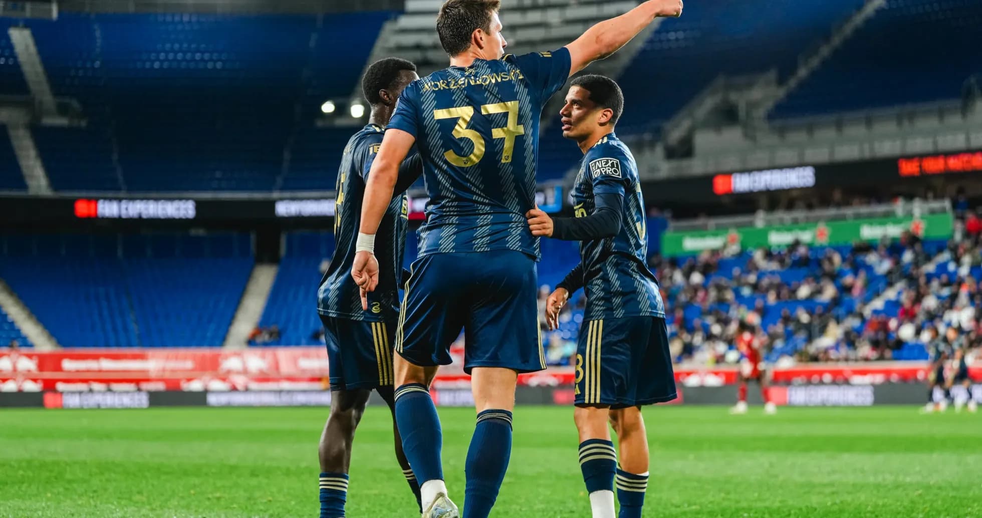 Players celebrating during New York RB II match