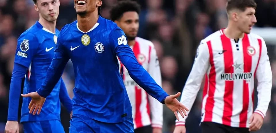 Chelsea player celebrating during Brentford match