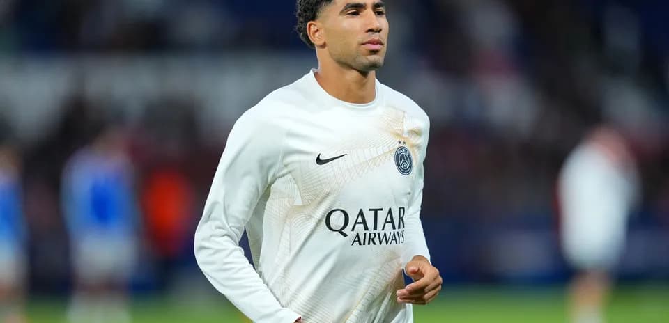 Player warming up in PSG training kit