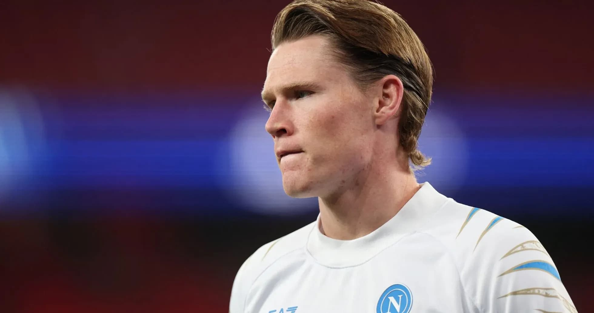 Player in Napoli jersey during match warm-up