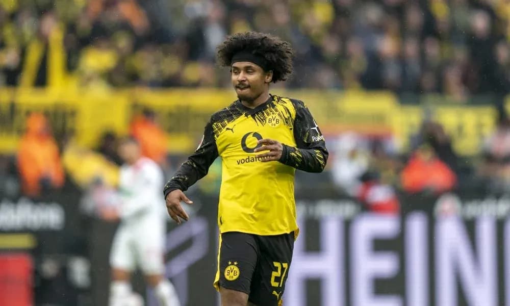 Player celebrating during Borussia Dortmund match