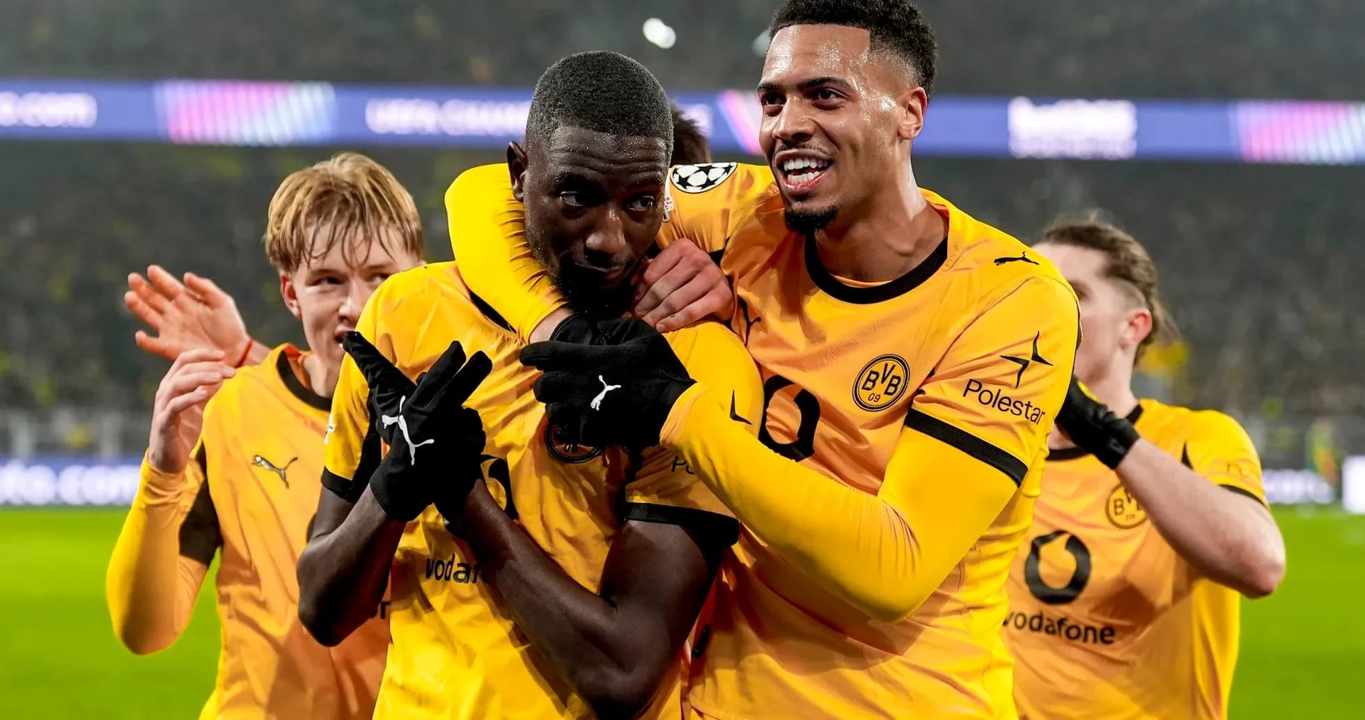 Borussia Dortmund players celebrating a goal