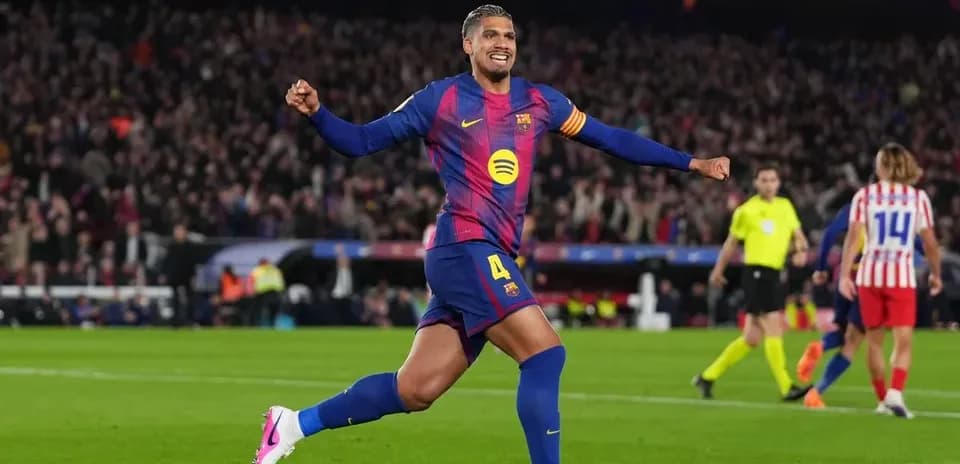Player celebrating a goal during Barcelona match