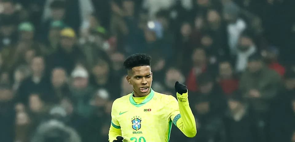 Brazilian player celebrating during international match
