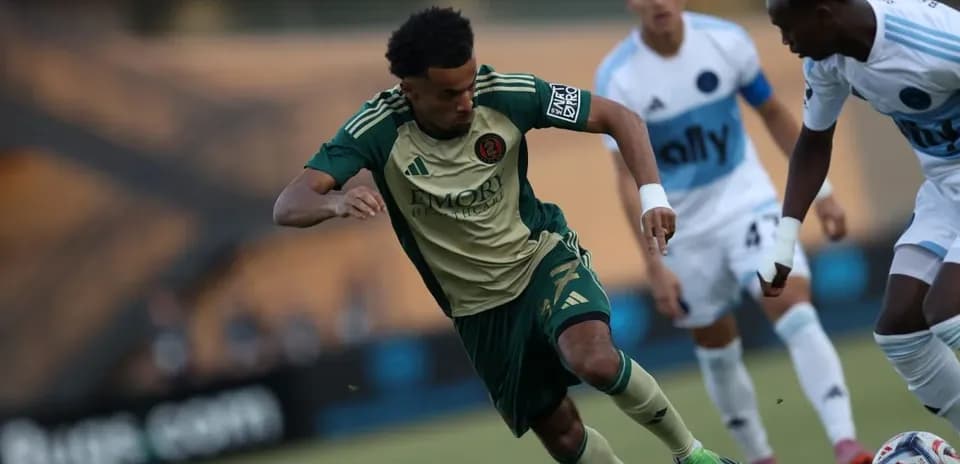 Atlanta United II player dribbling during match