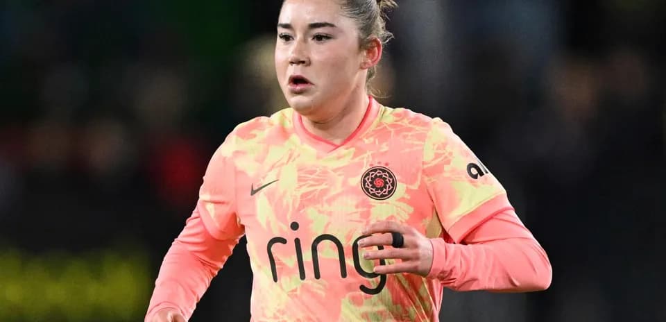 Player running during Portland Thorns match