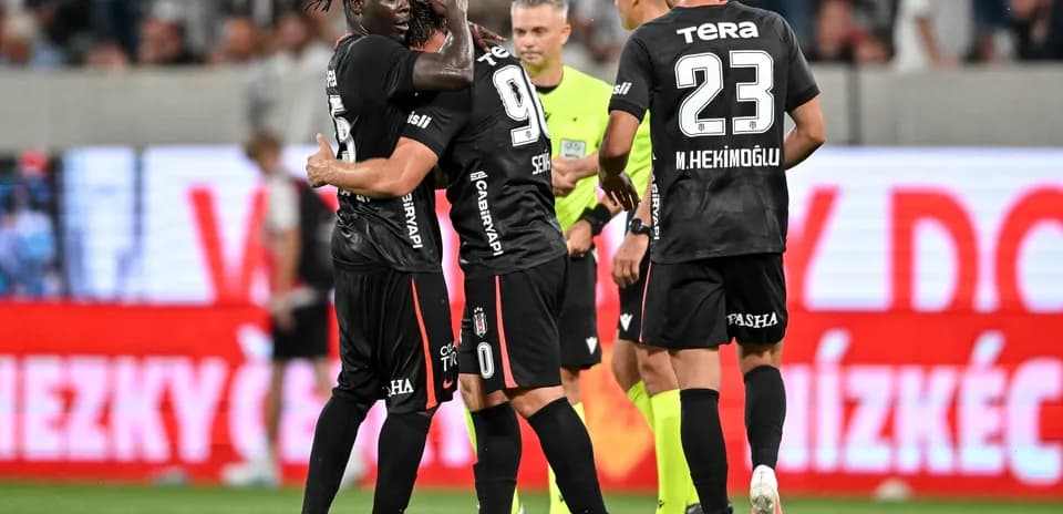 Beşiktaş players celebrating during UEFA match