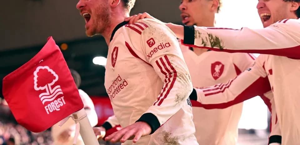 Nottingham Forest players celebrating a goal