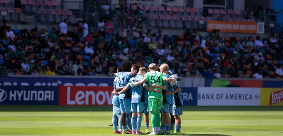 Team huddle before MLS Next Pro match