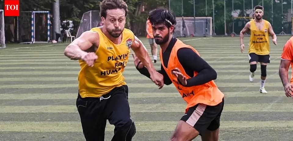 Two players competing during a training session