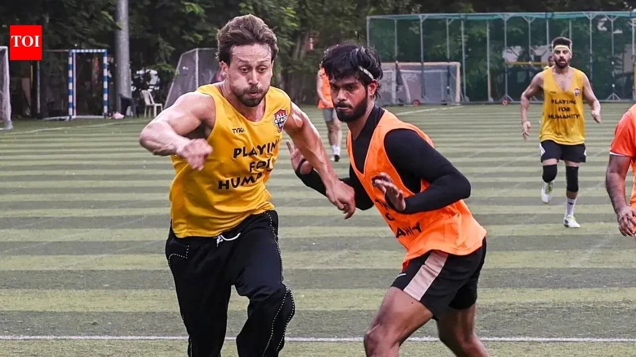 Two players competing during a training session