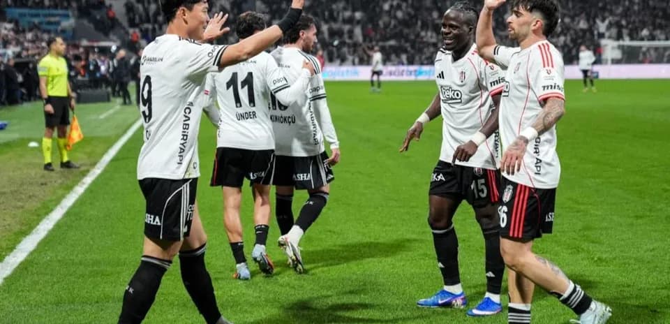 Beşiktaş players celebrating during UEFA match