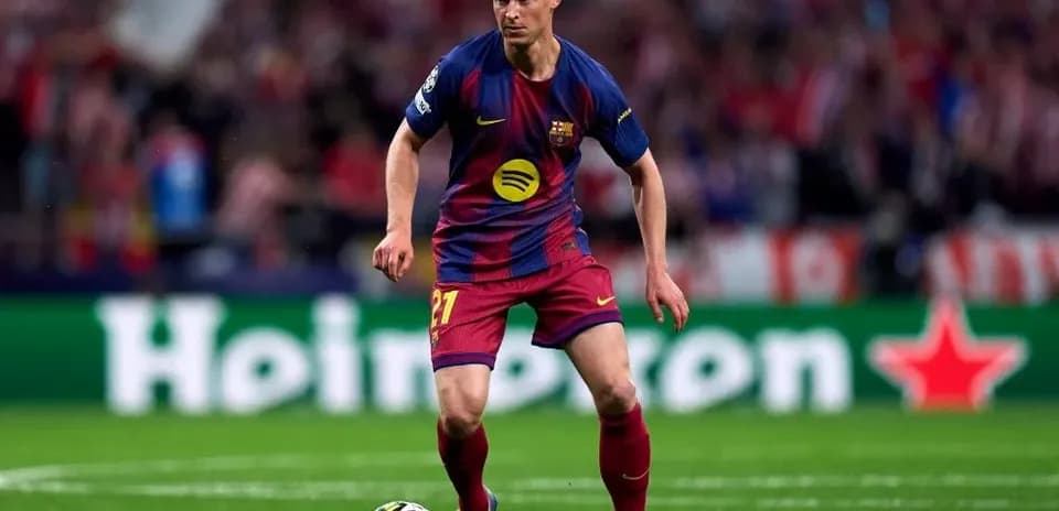 Player dribbling the ball during UEFA Champions League match