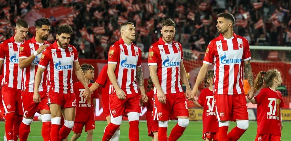 FK Crvena Zvezda players entering the field