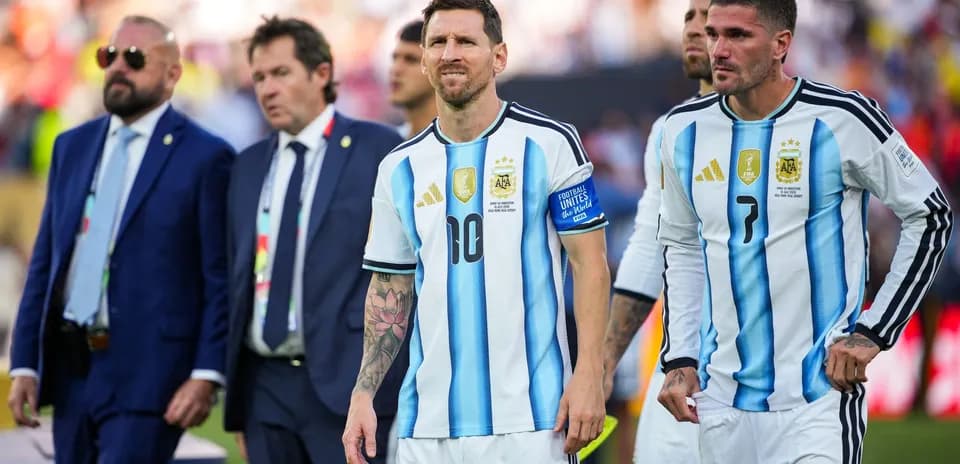 Argentina players walking off the pitch after match