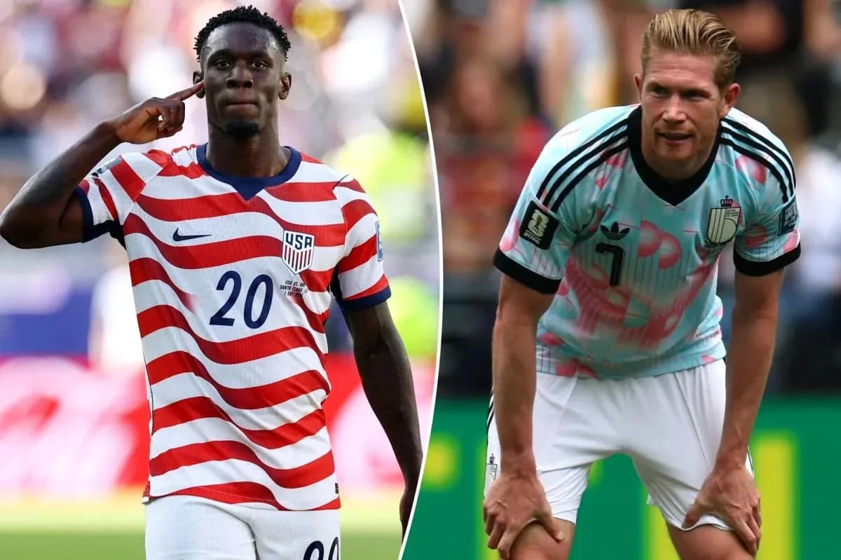 USA and Belgium players during World Cup match