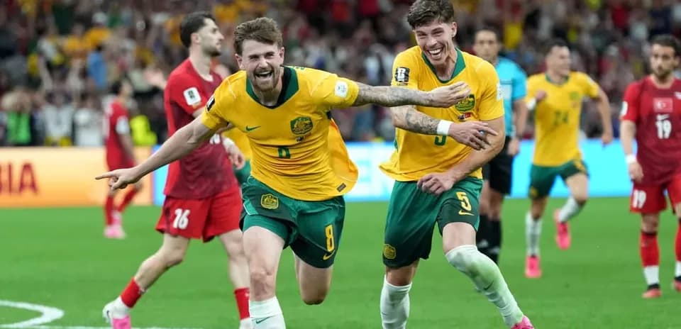 Australian players celebrating a goal against Türkiye