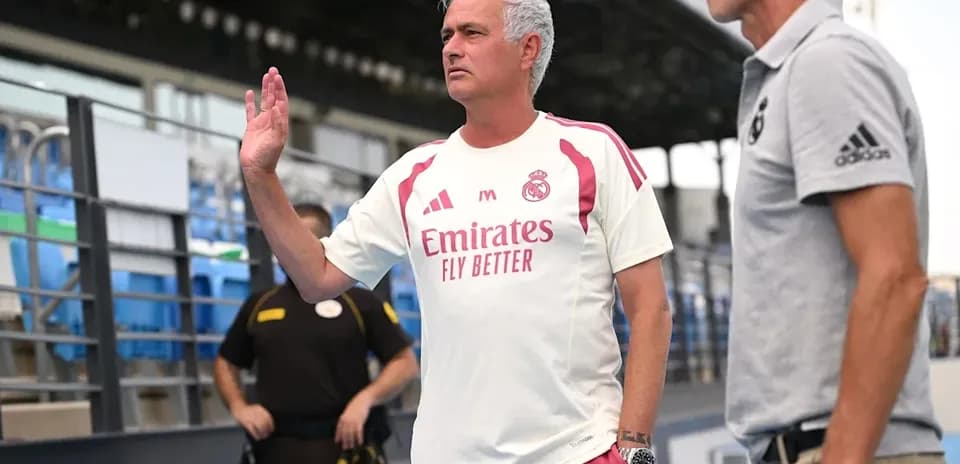 Manager gesturing during a training session