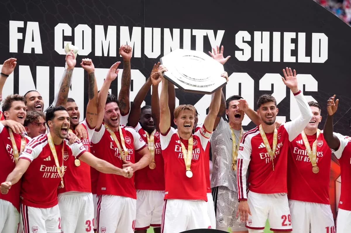 Arsenal players celebrating FA Community Shield victory