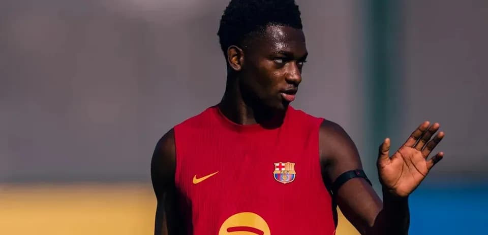 Player training in Barcelona kit during practice session