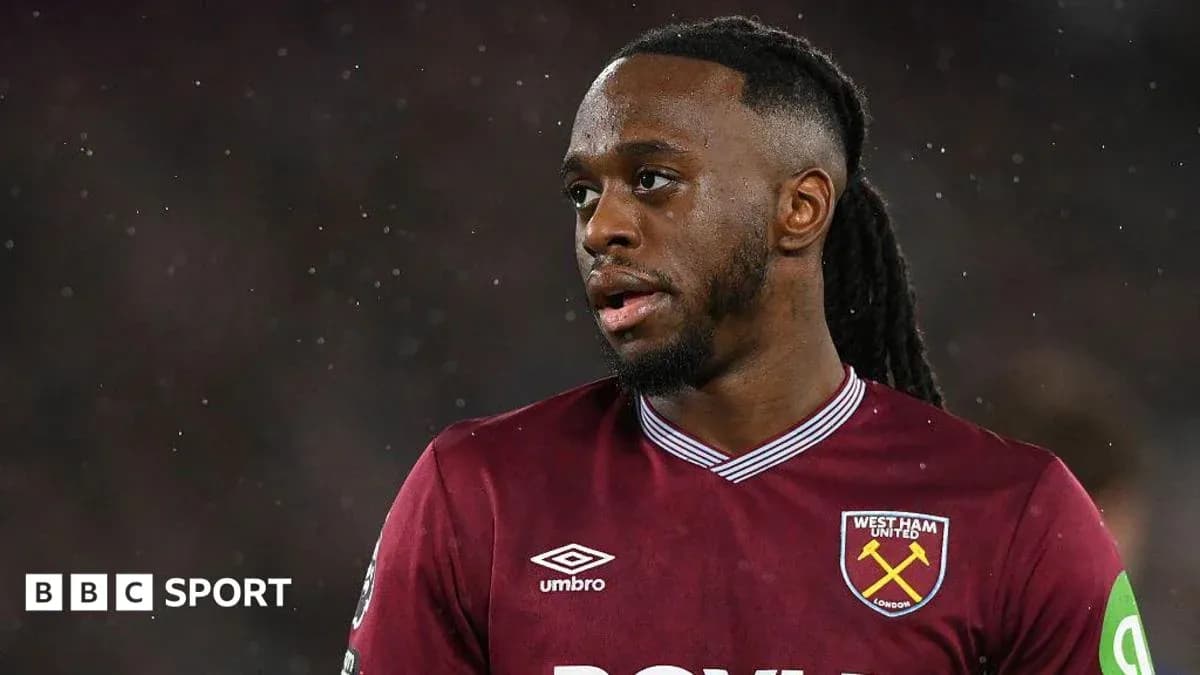 Player in West Ham United kit during match