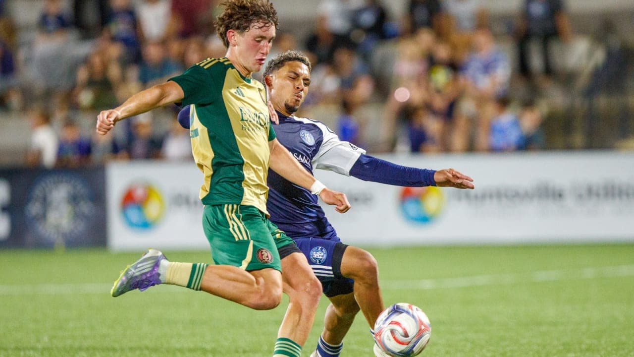 Player from Huntsville City dribbling the ball