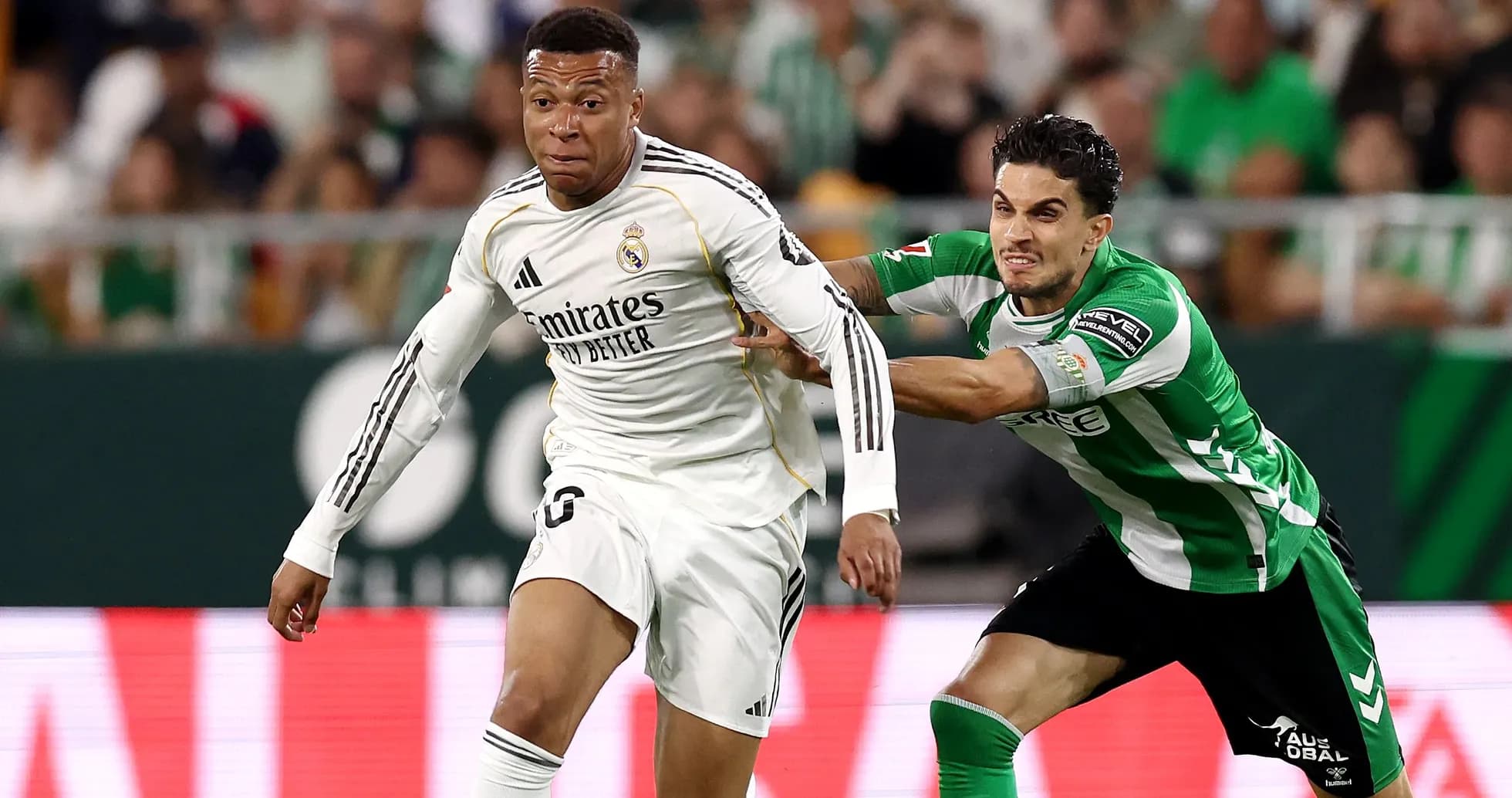 Player in white being challenged by opponent in green