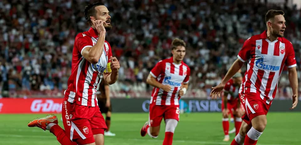 FK Crvena Zvezda players celebrating a goal