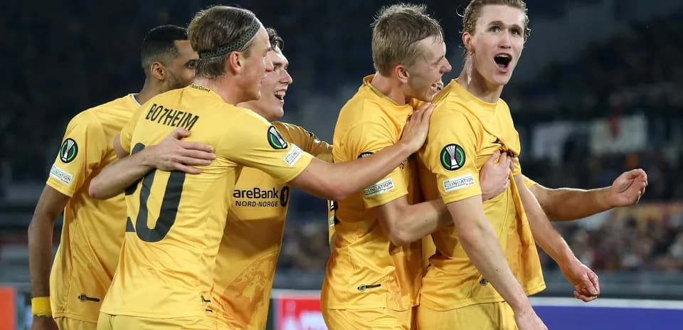 Bodo/Glimt players celebrating a goal