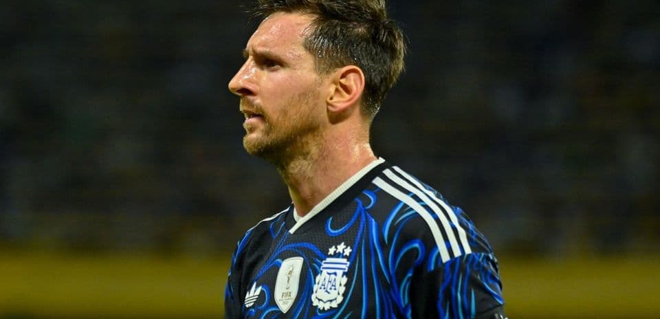 Player in Argentina jersey during match