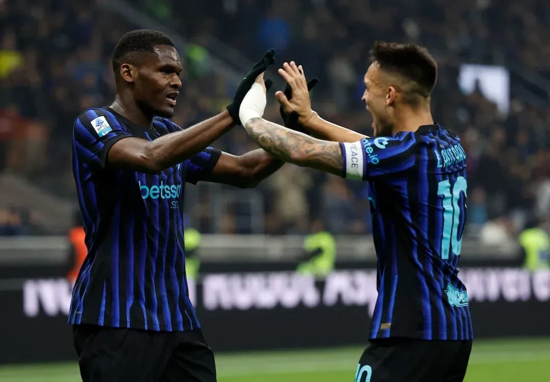 Players celebrating during Lazio vs Inter match