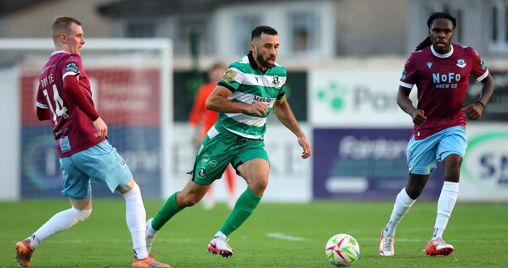 Shamrock Rovers player dribbling the ball