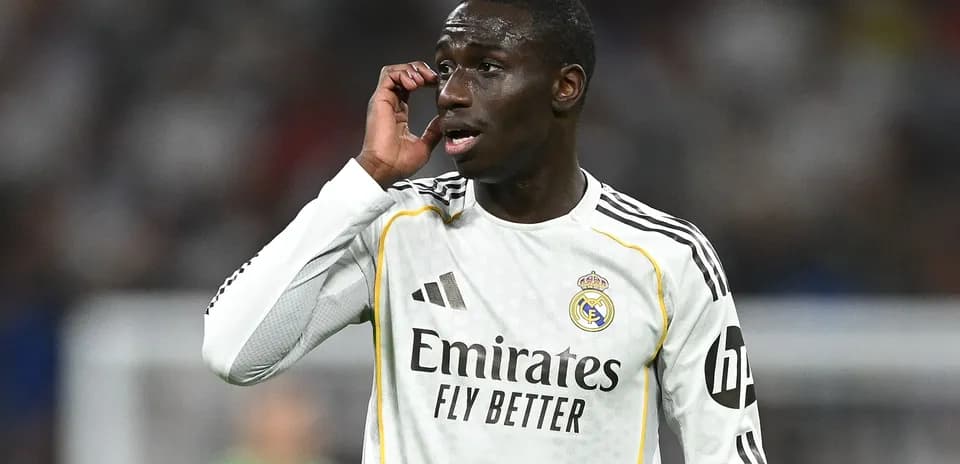 Player communicating during a match for Real Madrid