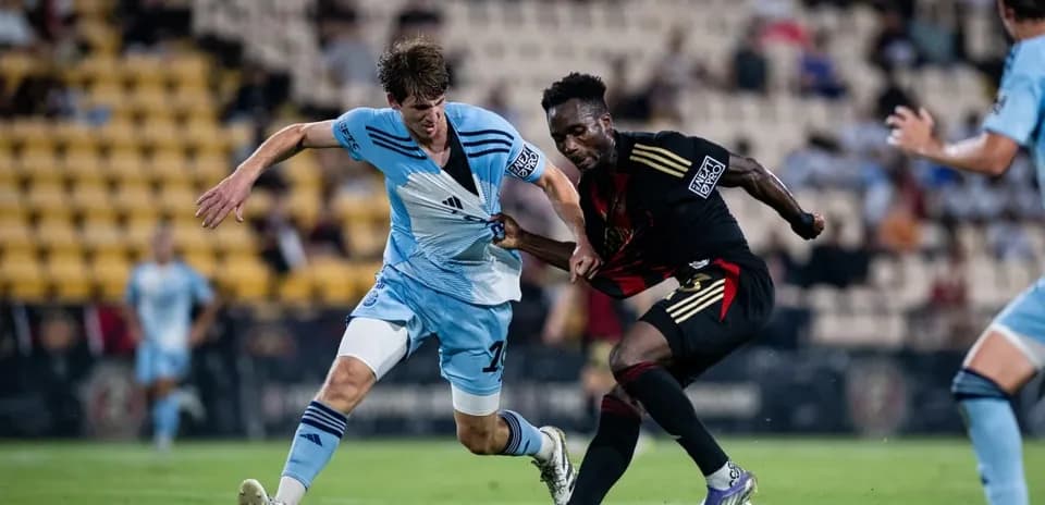 Atlanta United II player battling for the ball