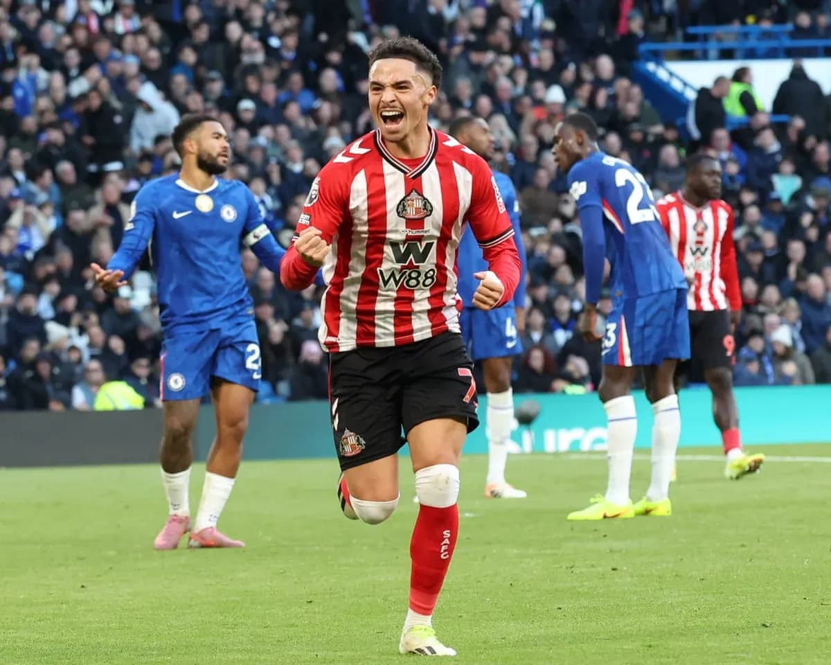 Sunderland player celebrating after scoring against Chelsea