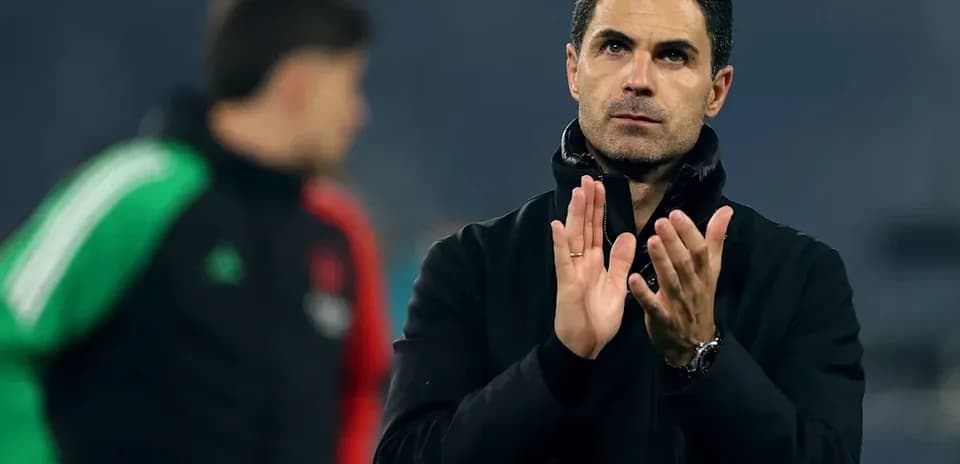 Manager clapping during a training session