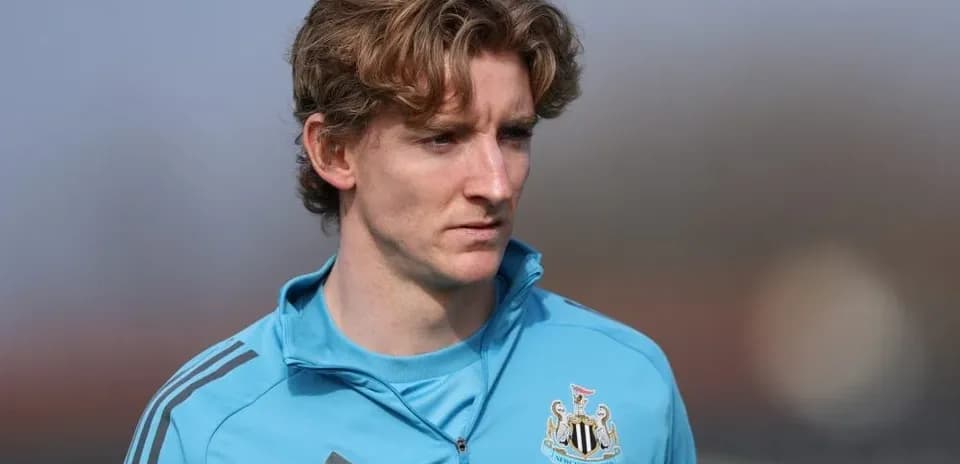 Player in Newcastle United training gear during session
