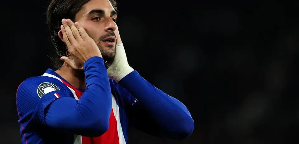 Player holding head in frustration during match