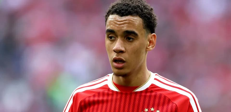 Player in Bayern Munich jersey during match