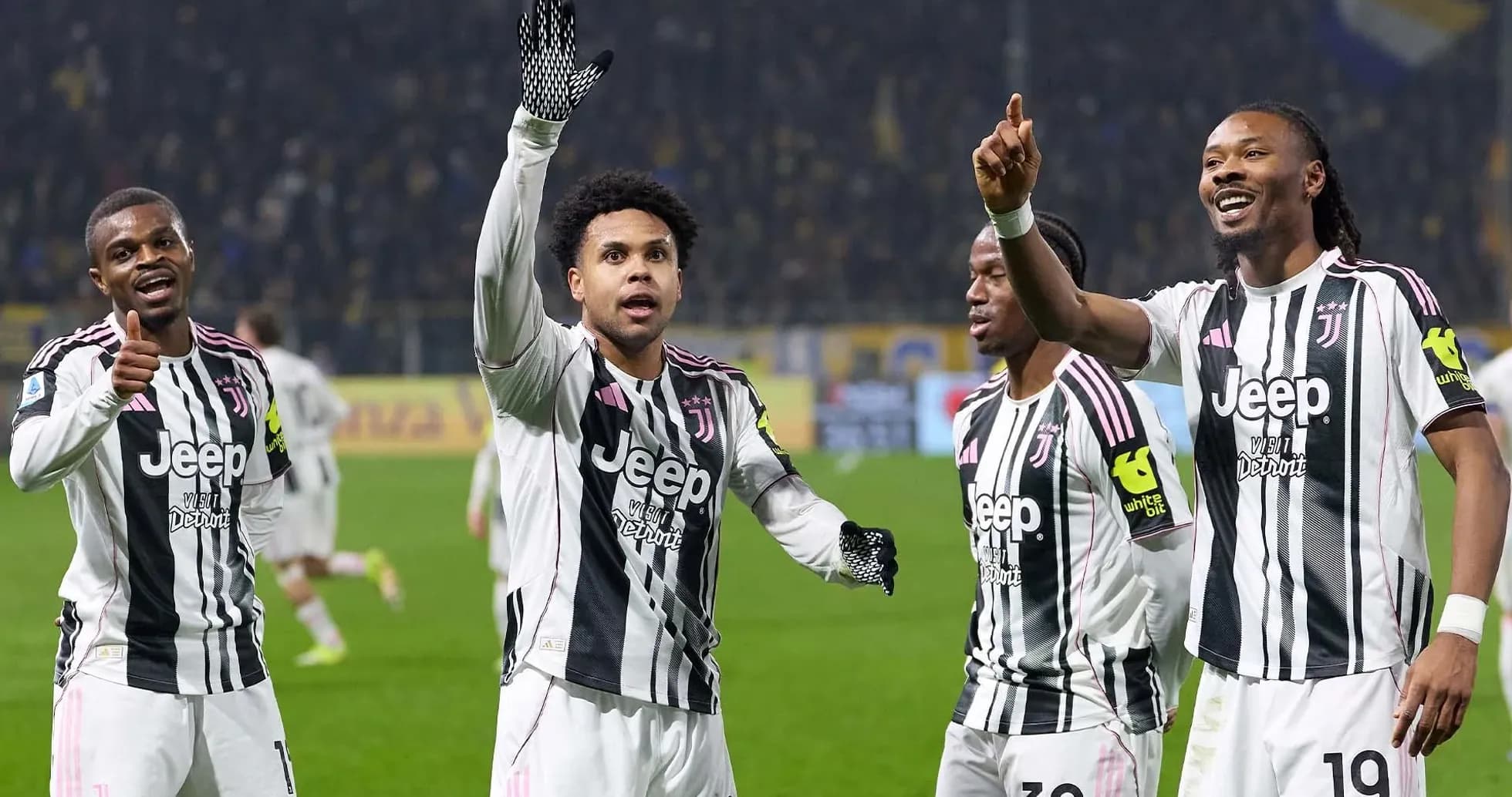 Juventus players celebrating during Serie A match