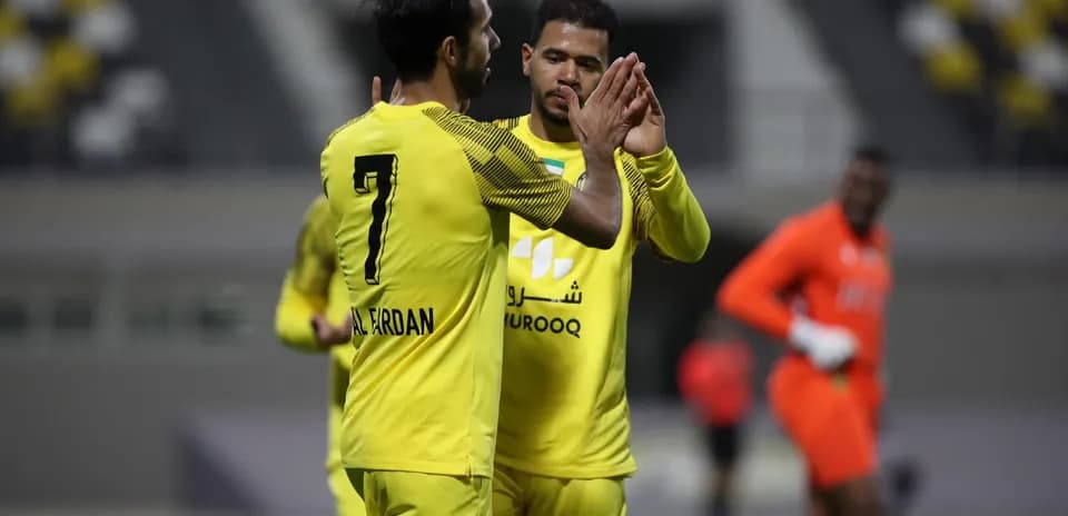 Ittihad Kalba U23 players celebrating a goal