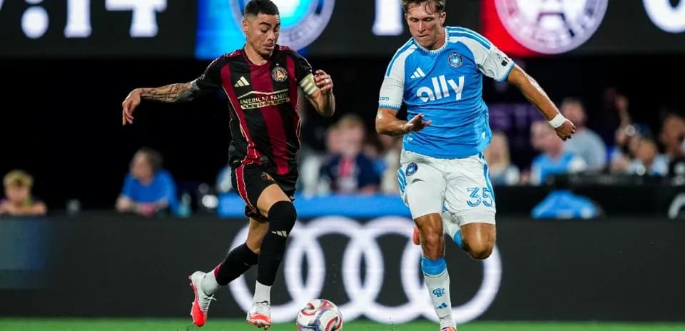Atlanta United FC vs Charlotte player action