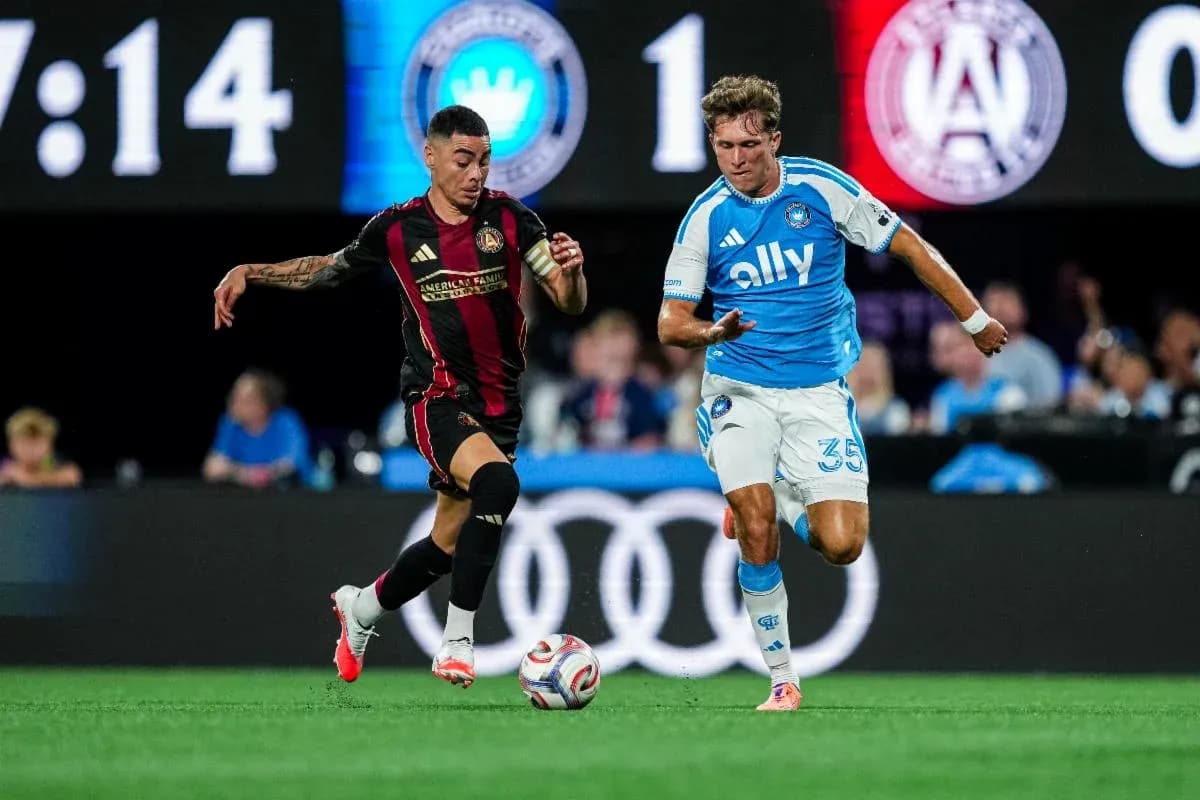 Atlanta United FC vs Charlotte player action