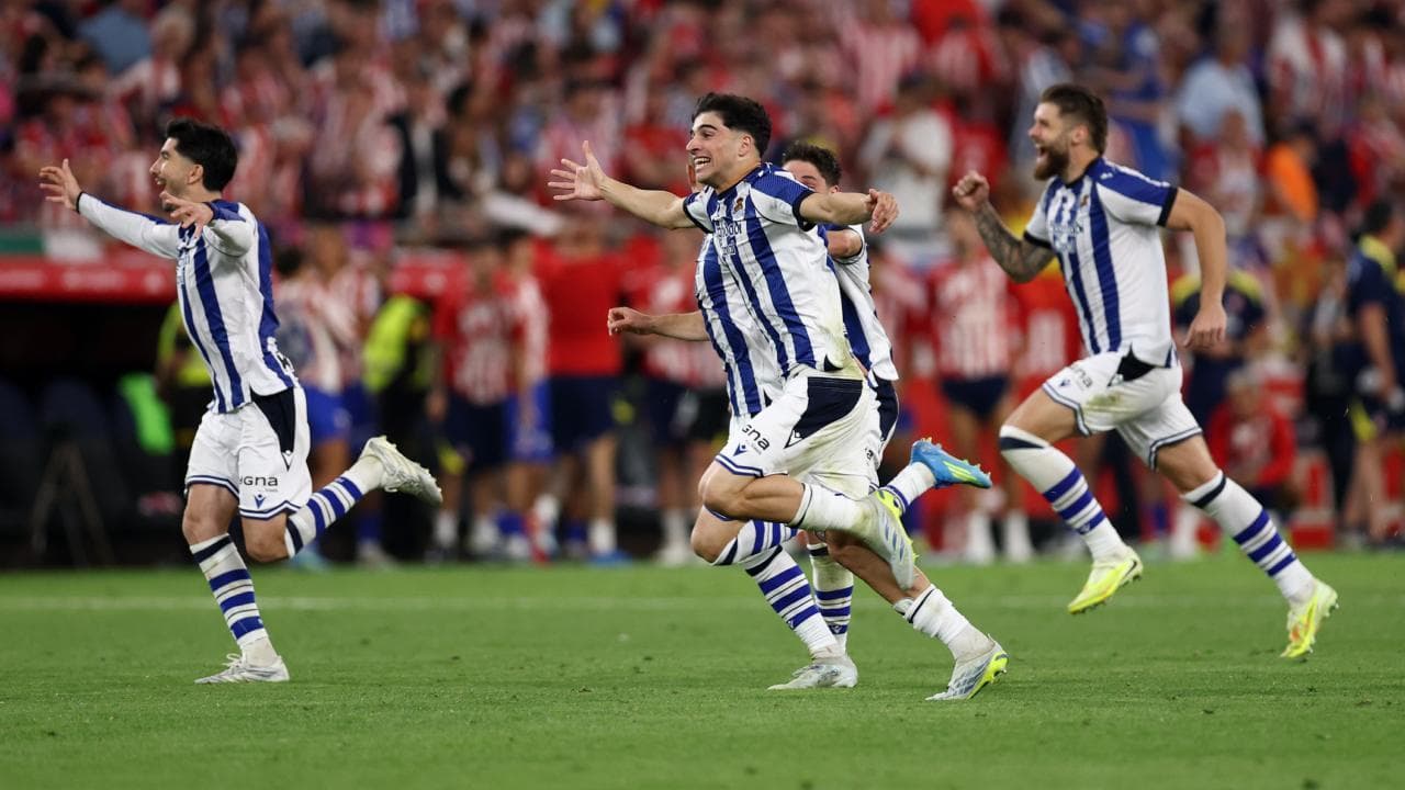 Real Sociedad players celebrating a goal