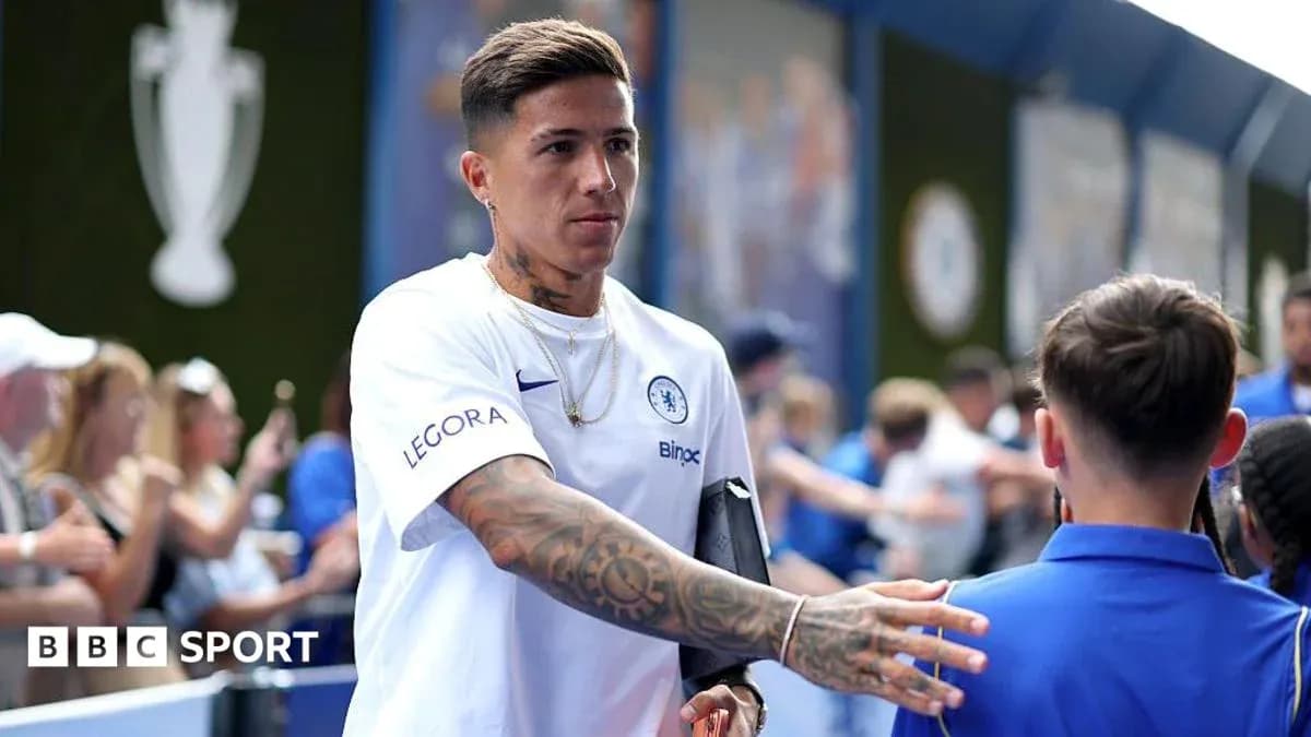 Player greeting fans at Chelsea event